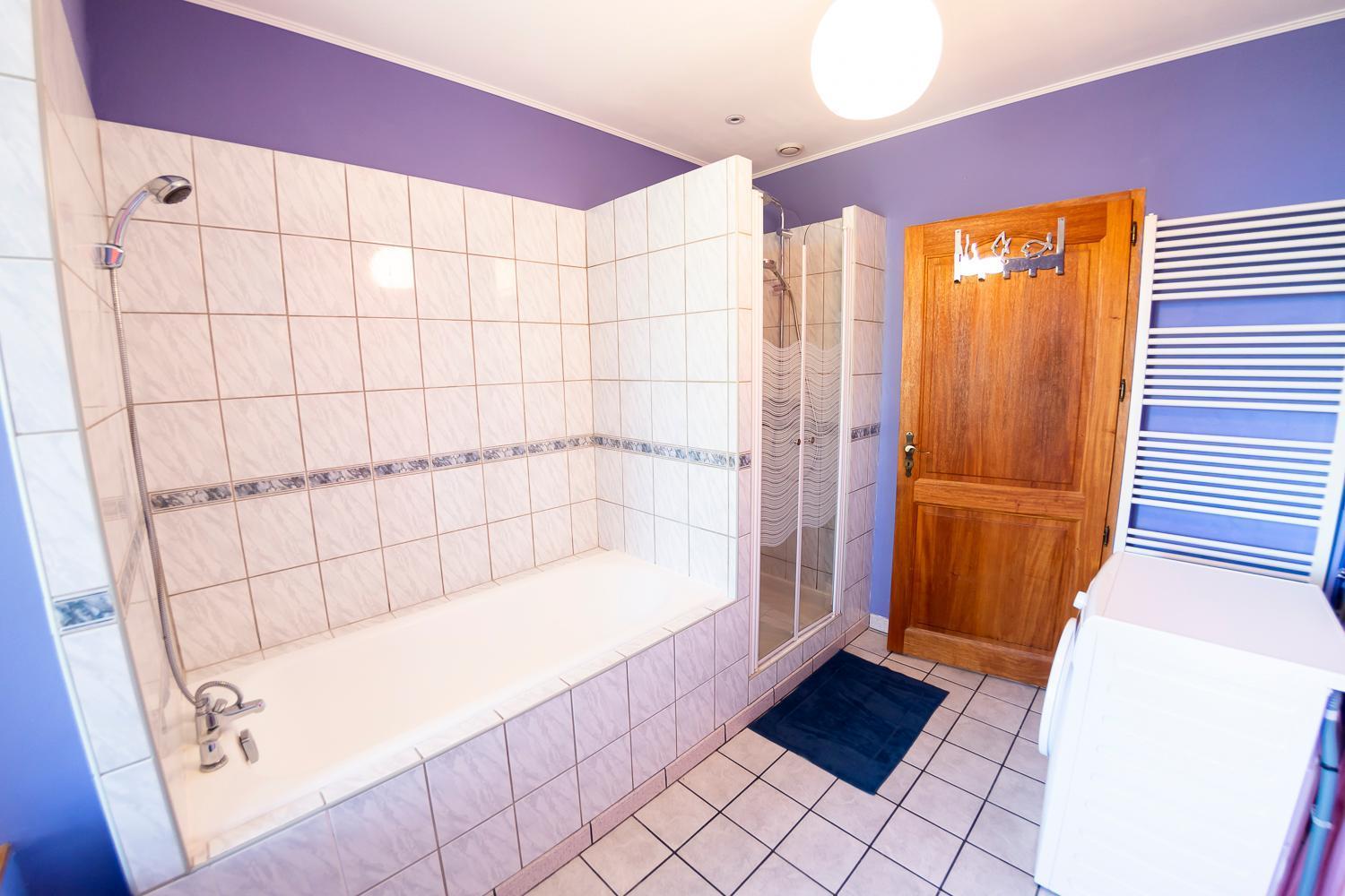 L'Enchantraine - Gite Tout Confort Et Tarif Tout Inclus - Appartement Spacieux Et Accueillant Sur إبينال المظهر الخارجي الصورة