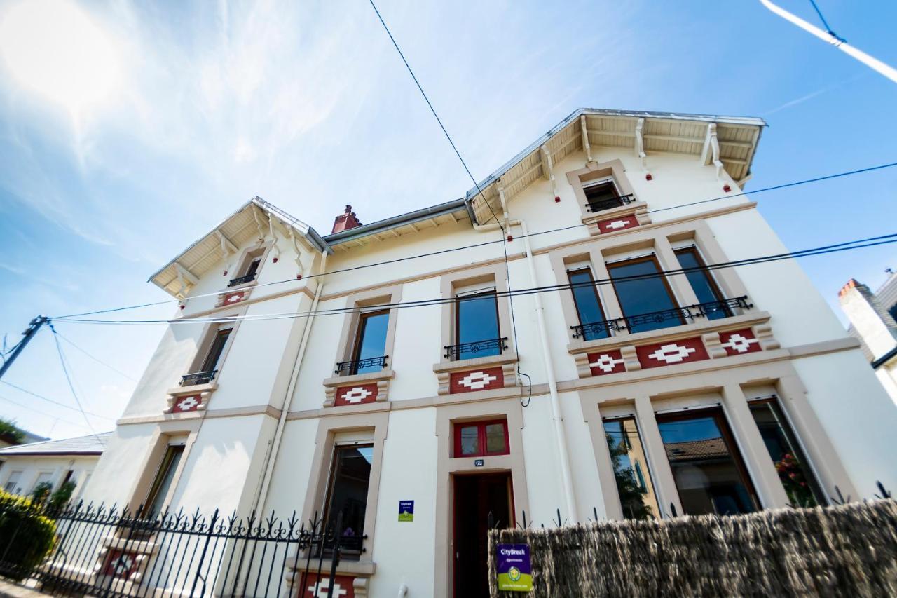 L'Enchantraine - Gite Tout Confort Et Tarif Tout Inclus - Appartement Spacieux Et Accueillant Sur إبينال المظهر الخارجي الصورة